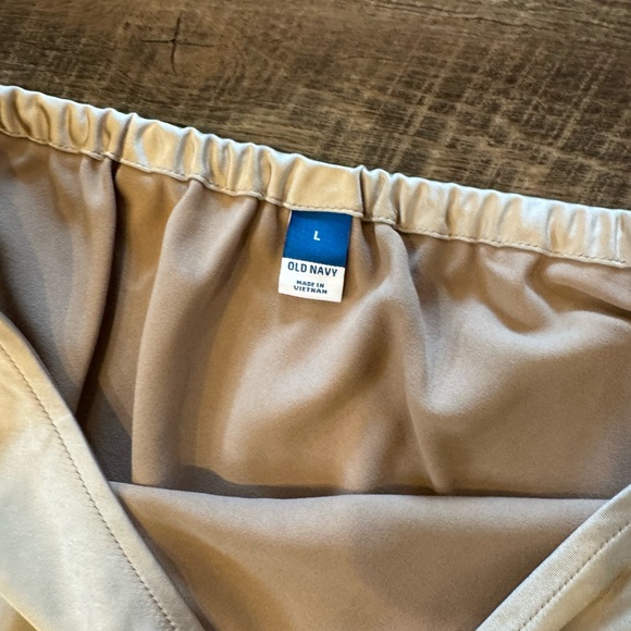 Gold Satin Skirt Old Navy women’s size Large NWT - Picture 3 of 5